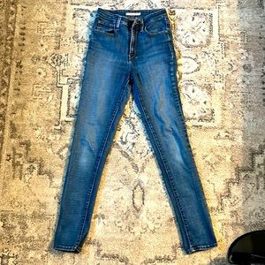 Levi’s blue Jean, 721 skinny high-rise